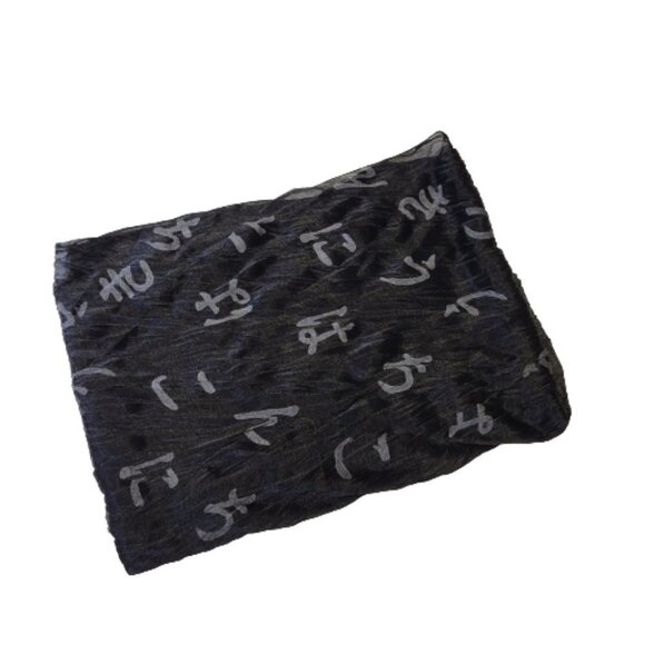 BLACK Grey Lightweight All Season Chinese Characters Crinkle Scarf - Picture 2 of 7